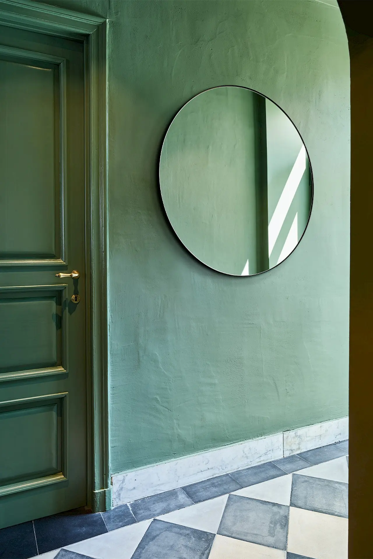 Hoop Black L by Deknudt Mirrors – Ansicht 2