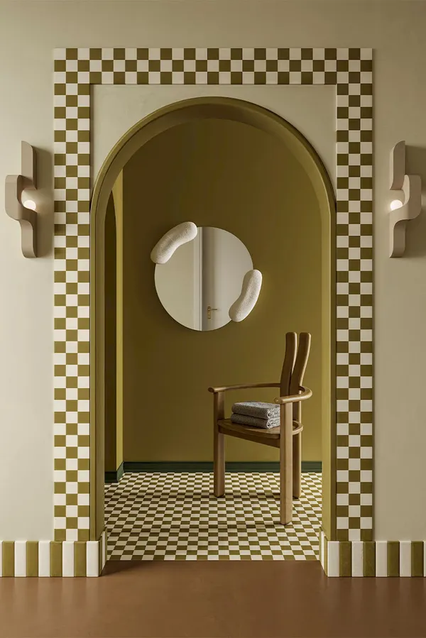 Calco White Round by Esther Everaert