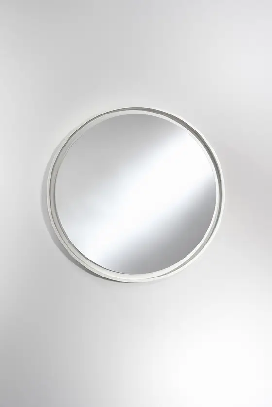 Radius L White by Annemie Vanzieleghem