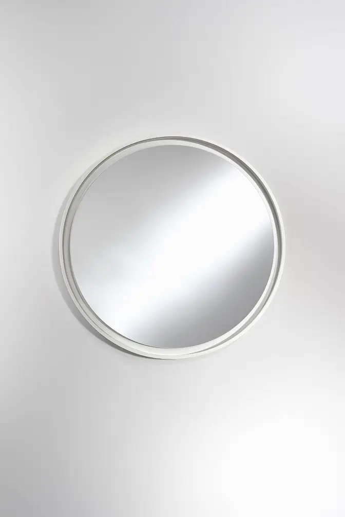 Radius L White by Annemie Vanzieleghem