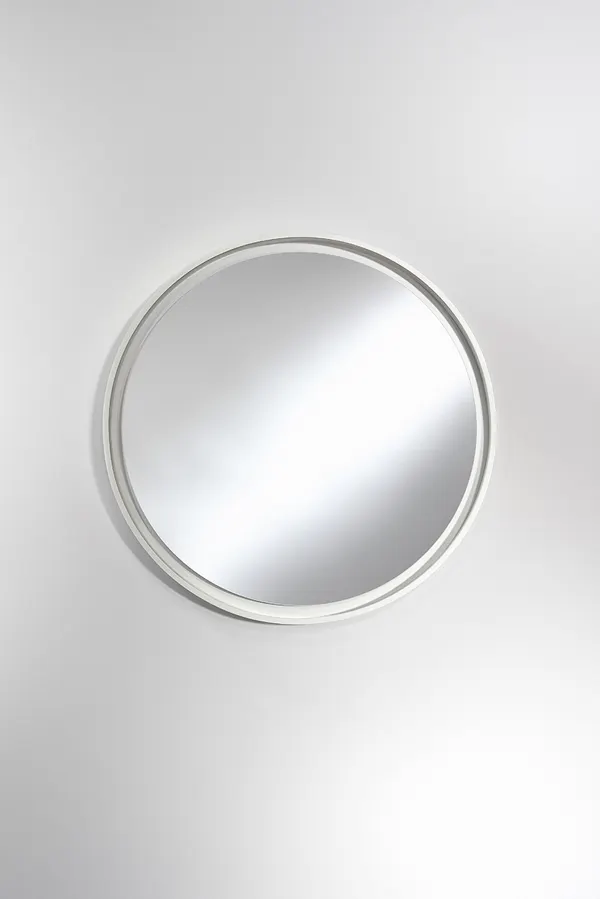 Radius L White by Annemie Vanzieleghem
