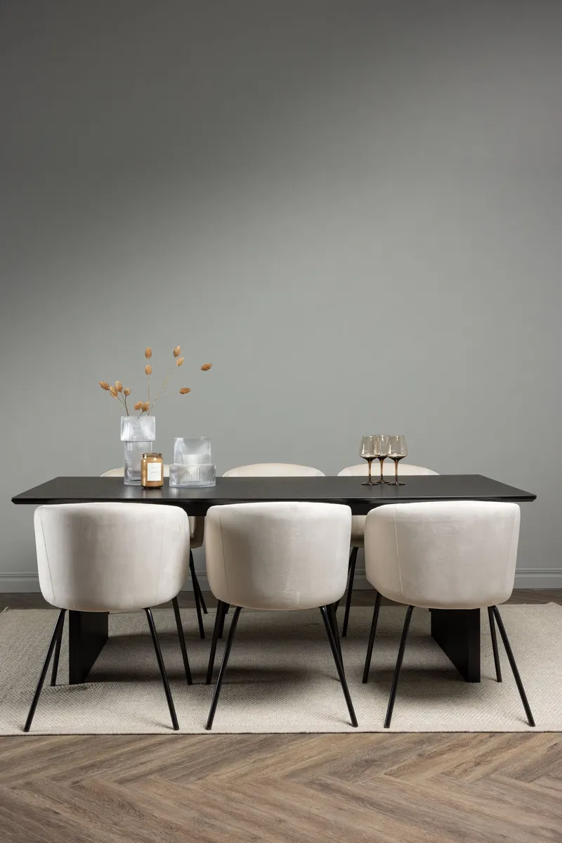 Esstischgarnitur Vail mit den Stühlen Berit