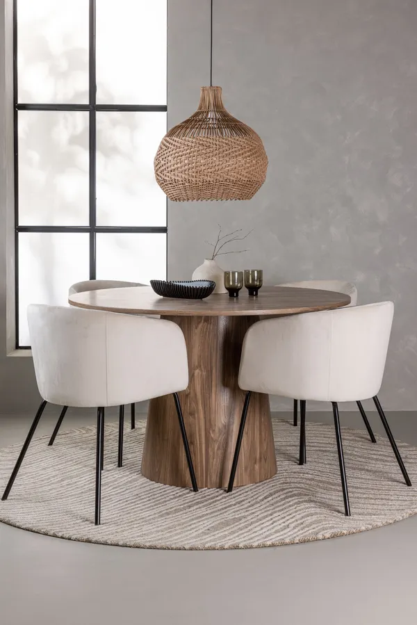 Esszimmergarnitur Lanzo mit den Stühlen Berit