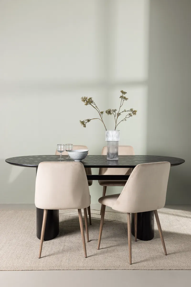 Esstischset Isolde mit den Stühlen Night