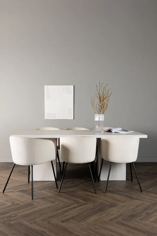 Esstischgarnitur Olga mit den Stühlen Berit