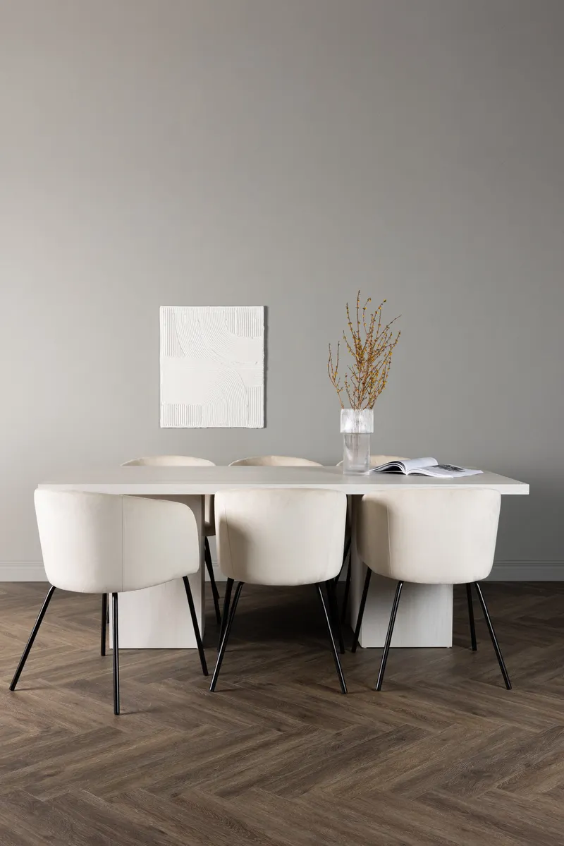 Esstischgarnitur Olga mit den Stühlen Berit