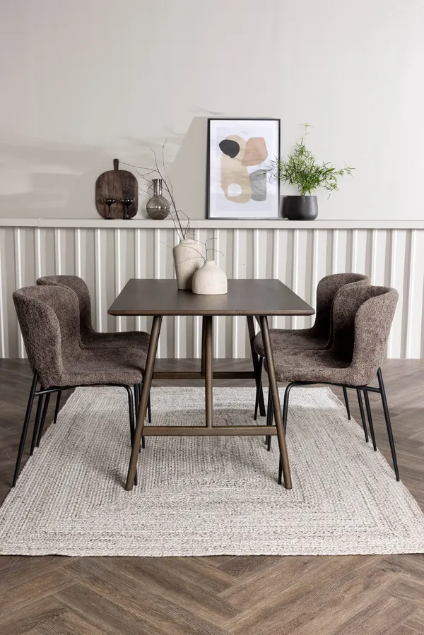 Esstischgarnitur Kaseindon mit den Stühlen Modesto