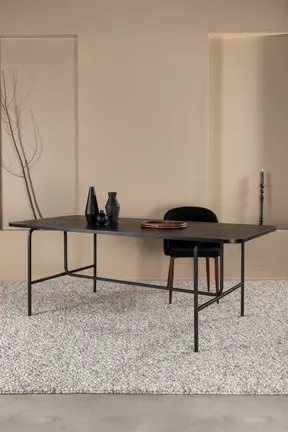 Uno Tisch